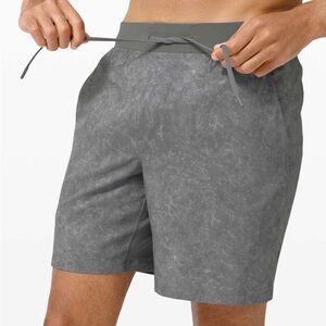 Lululemon Men’s The Short Linerless 7 inch inseam size Large 🌌🪐